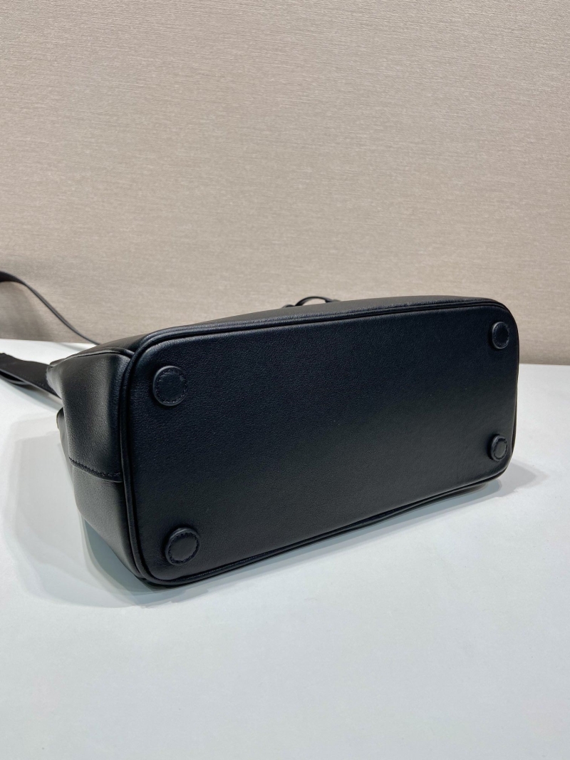 Pra*a top handle bags